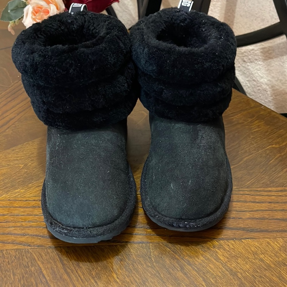 UGG BOOTIES ⛄️